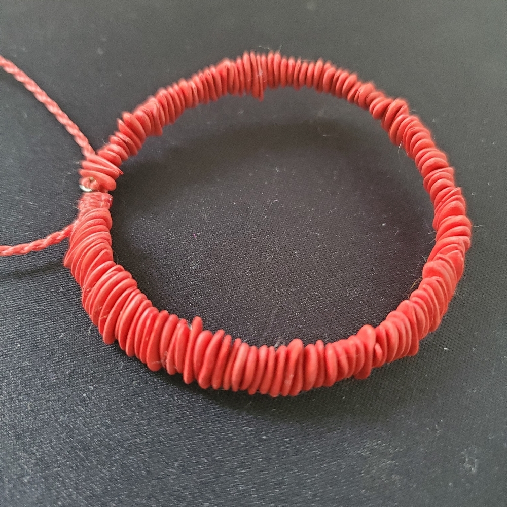 Sustainable melon seed adjustable bracelet